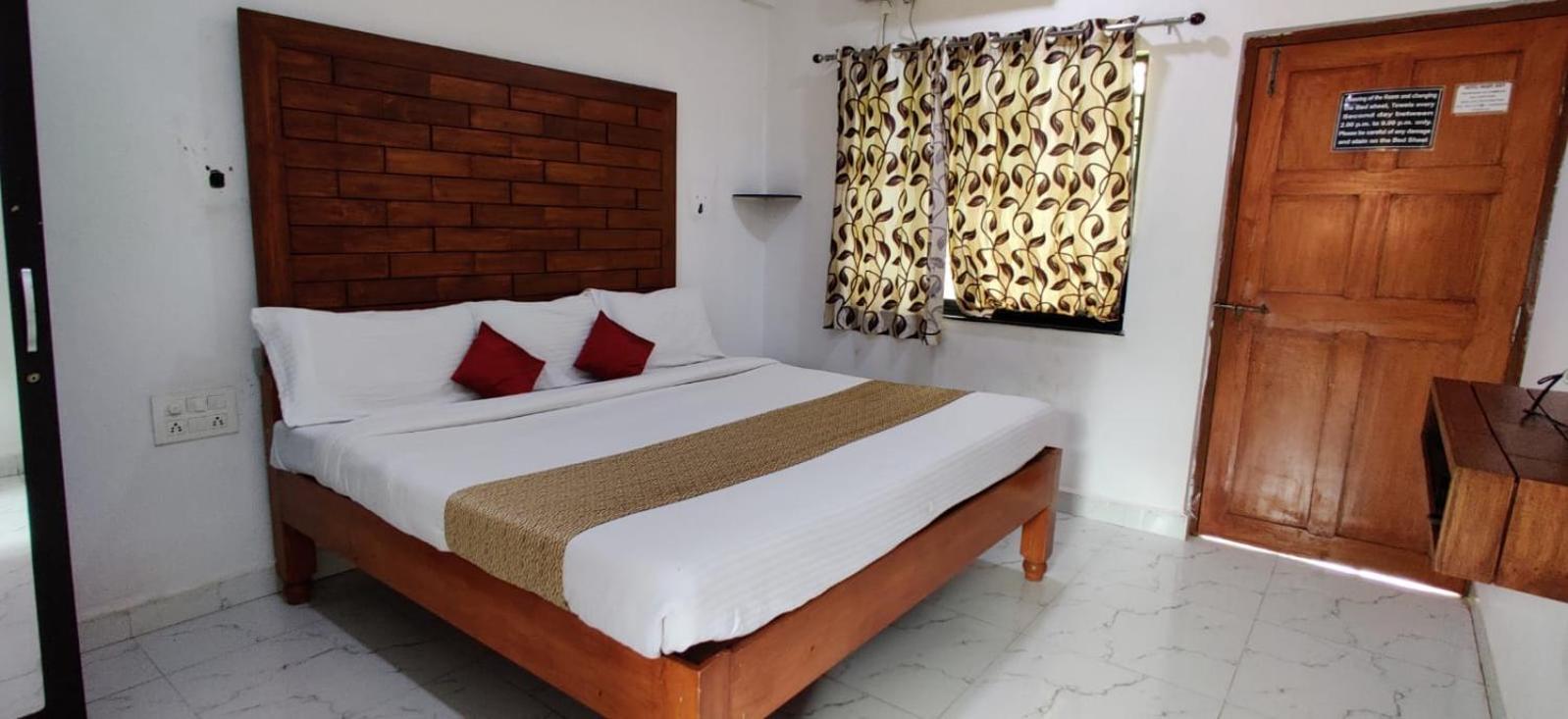Hotel Mj Beach Resort Baga Exteriör bild