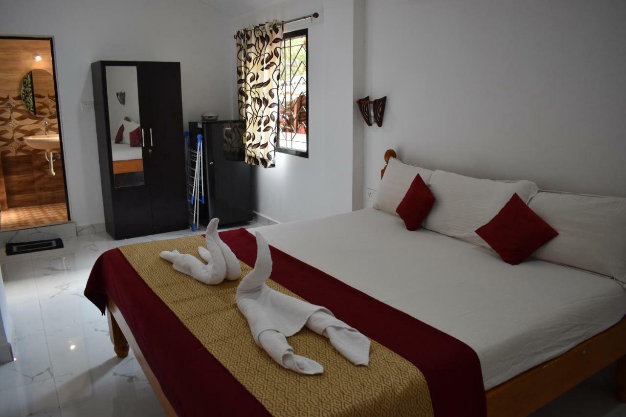 Hotel Mj Beach Resort Baga Exteriör bild