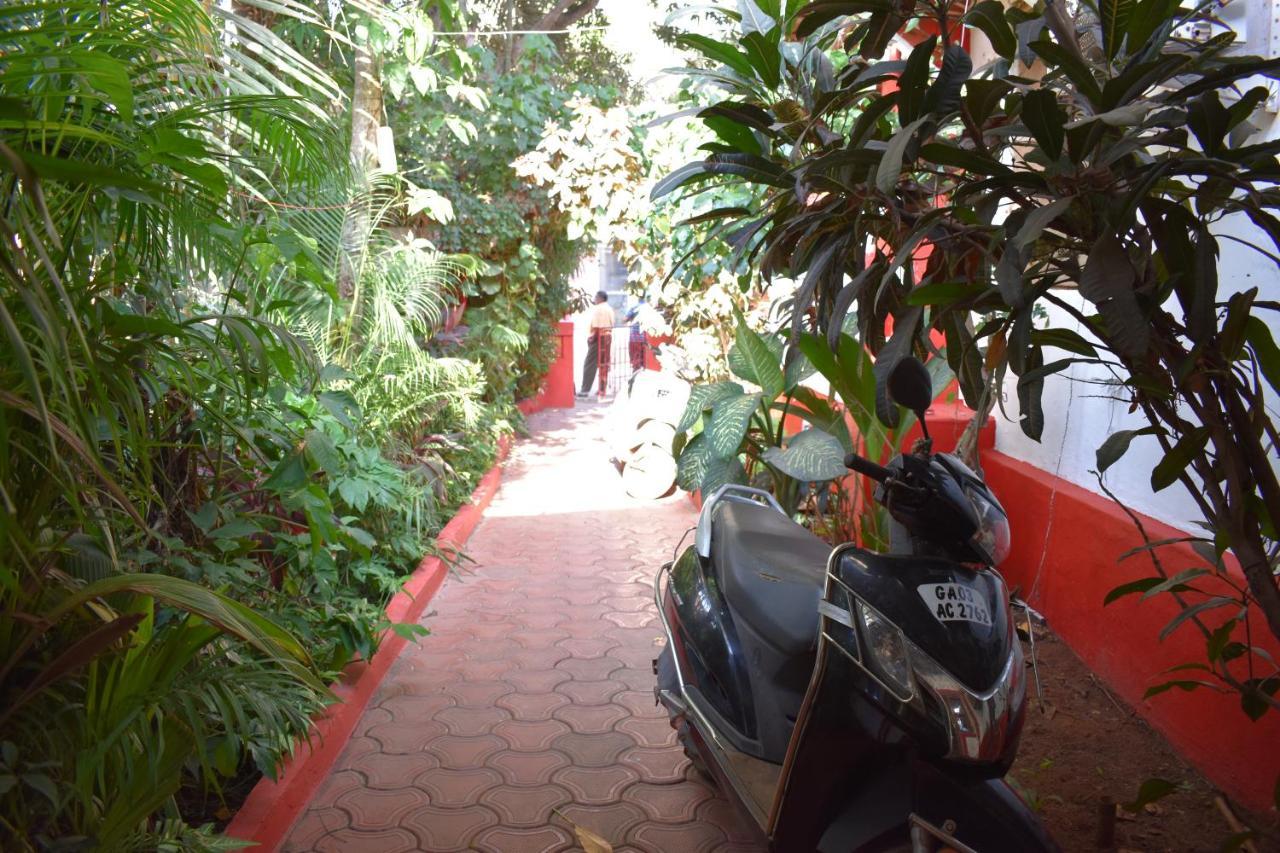 Hotel Mj Beach Resort Baga Exteriör bild